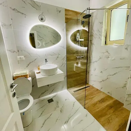 Luxury Studio - Maison 103 - Stefan Building Complex *