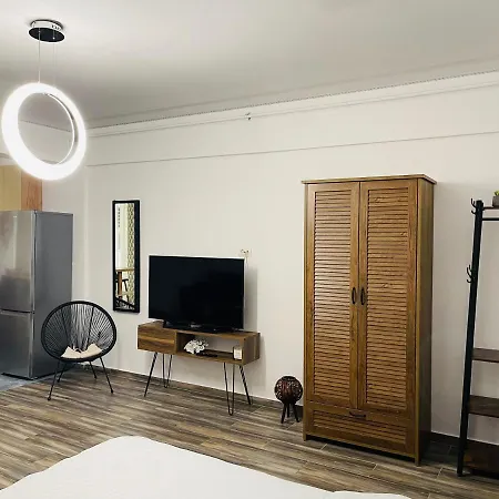 Apartment Luxury Studio - Maison 103 - Stefan Building Complex Navodari